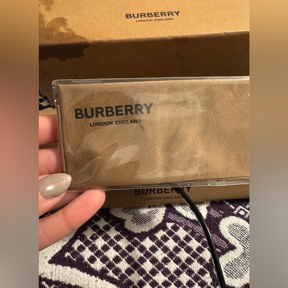 Burberry Eye glass frames - Picture 4 of 6